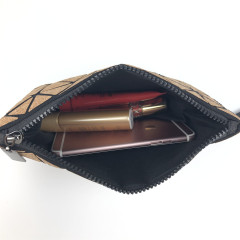 Eco Friendly Cork Makeup Bag for Women Travel Beauty Bag Natural Cork Cosmetic Pouch Cork Clutch Bag with Zipper