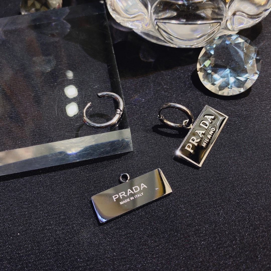 P&R  High quality fashion Earring 01612