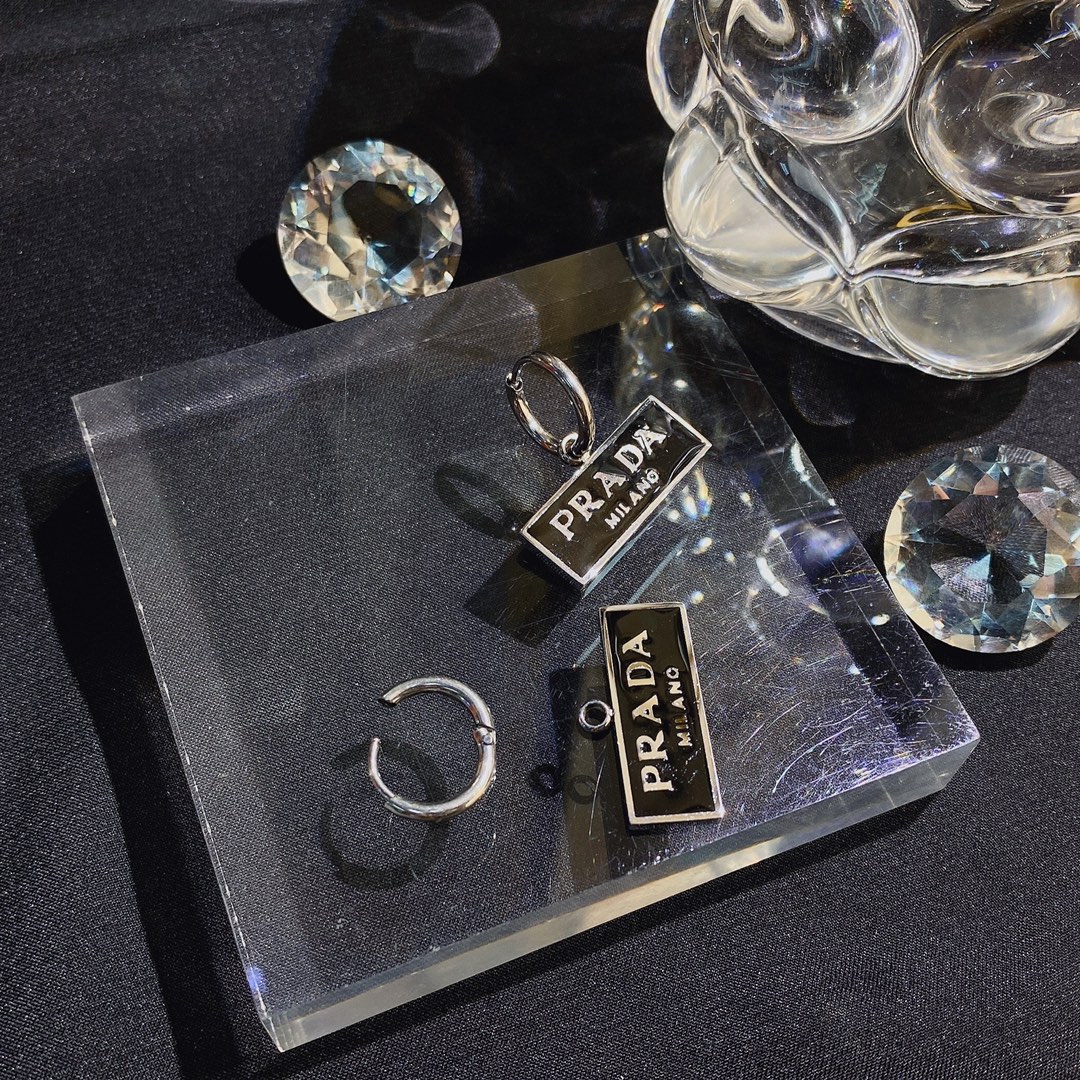 P&R  High quality fashion Earring 01612