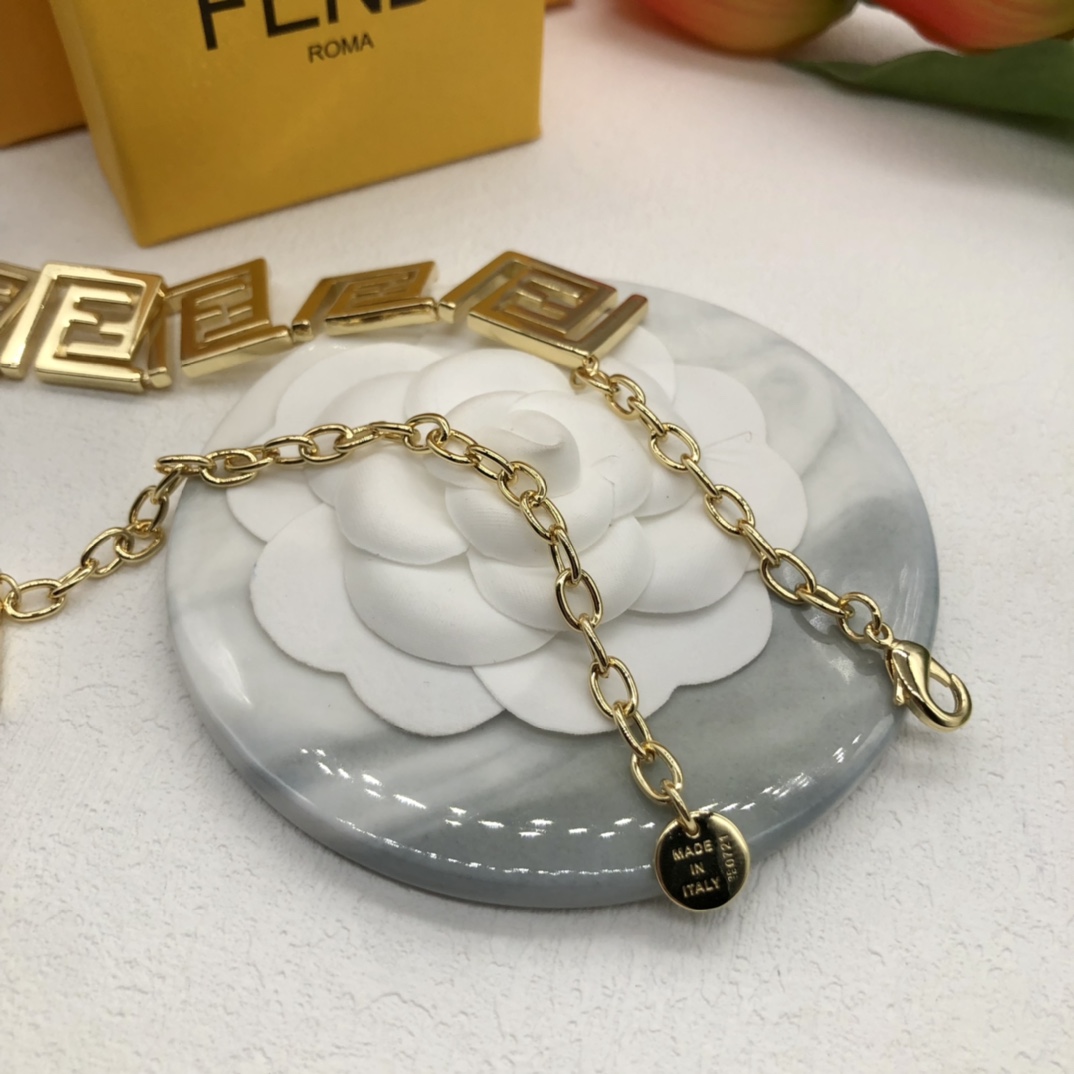High   Quality   Fashion  Necklace   09117790