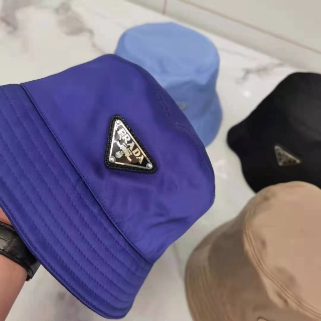 P*rada  High  Qulity  Hats/Caps    06100846