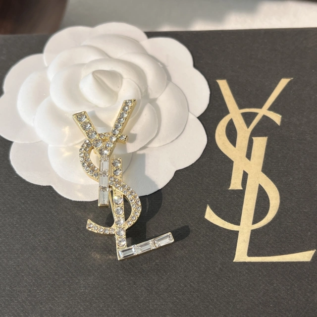 High   Quality   Fashion    Brooch  01140