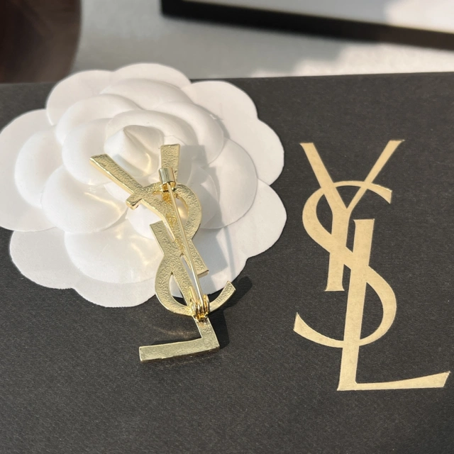 High   Quality   Fashion    Brooch  01140
