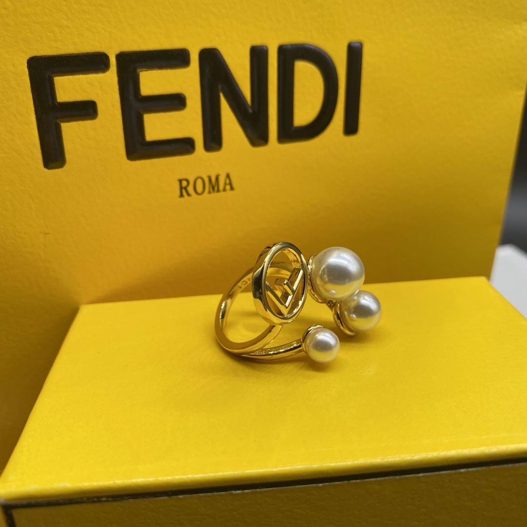 High   Quality   Fashion    Ring    07118359