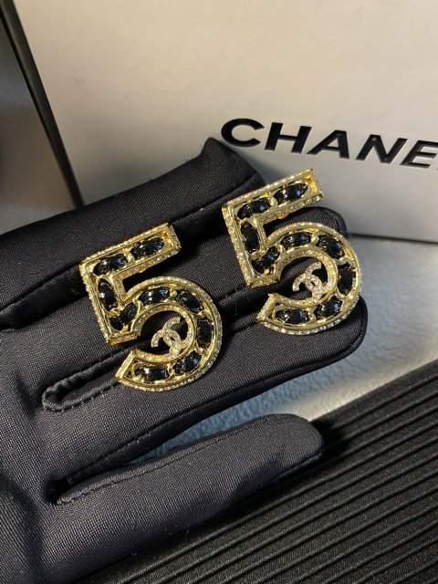 High   Quality   Fashion     Earring   01926