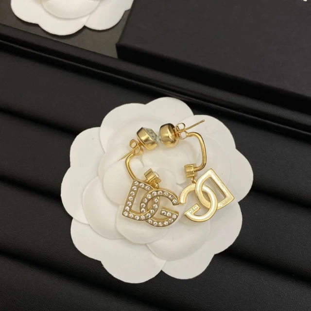 High   Quality  Fashion    Earring  07120525