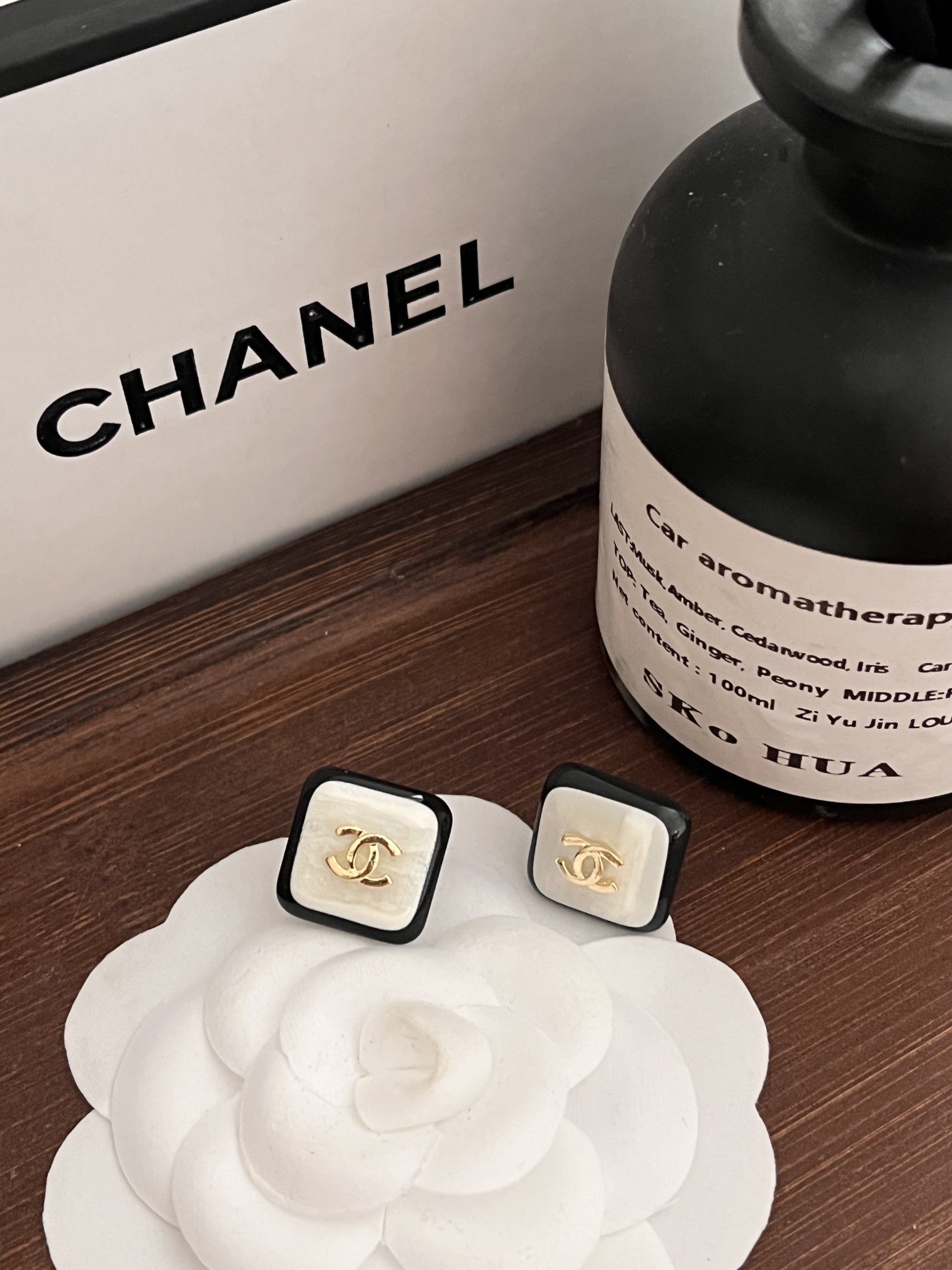 High   Quality   Fashion     Earring    01011