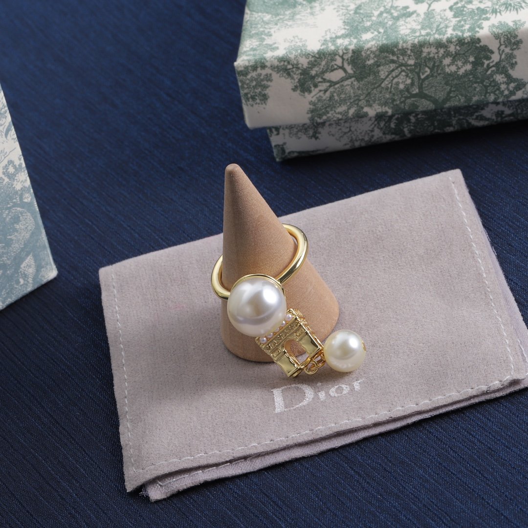 High   Quality  Fashion    Ring   07121244