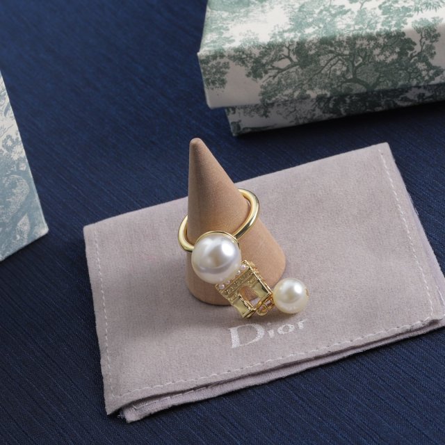 High   Quality  Fashion    Ring   07121244