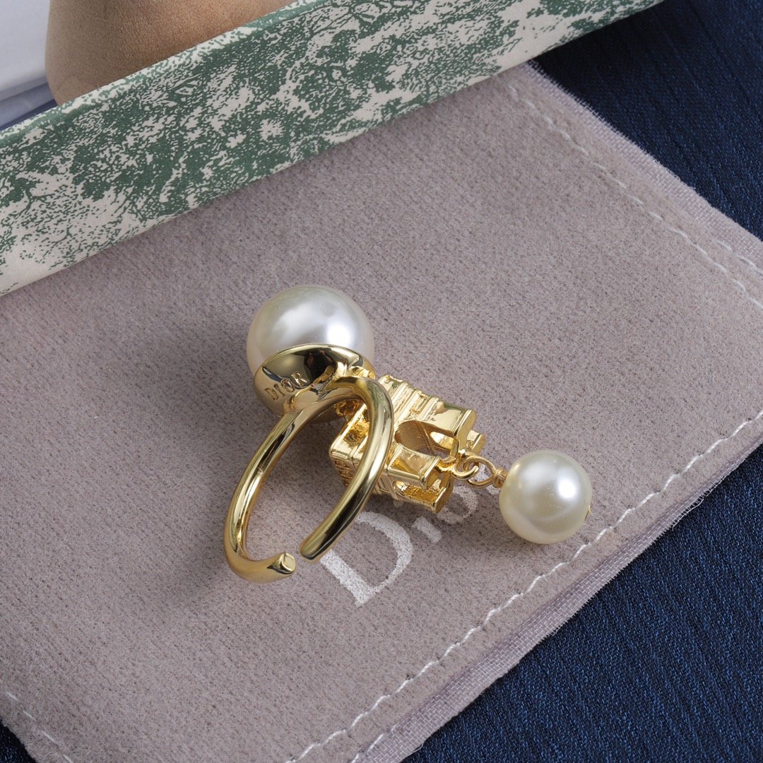 High   Quality  Fashion    Ring   07121244