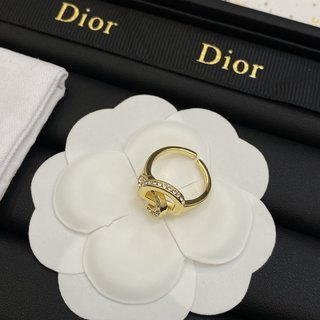 High   Quality  Fashion    Ring    07121619