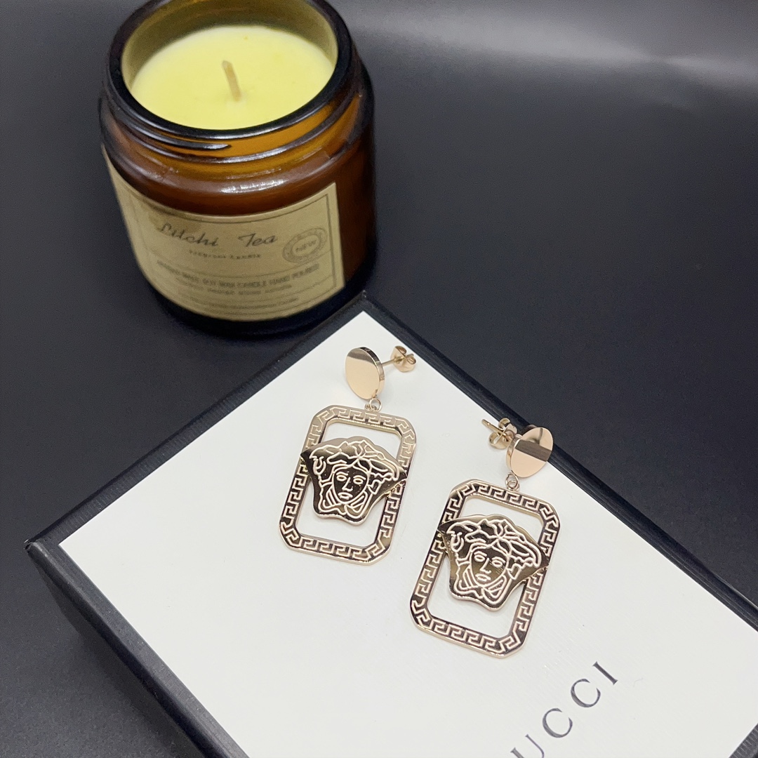 High   Quality   Fashion    Earring   01025