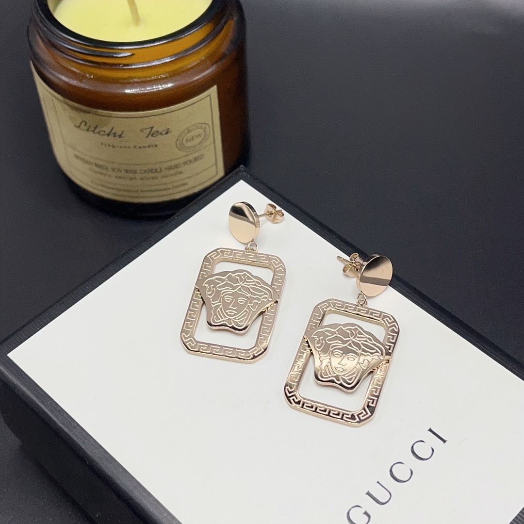 High   Quality   Fashion    Earring   01025