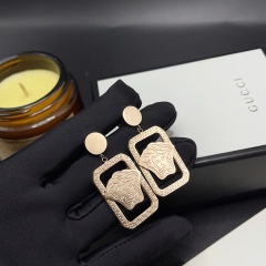 High   Quality   Fashion    Earring   01025