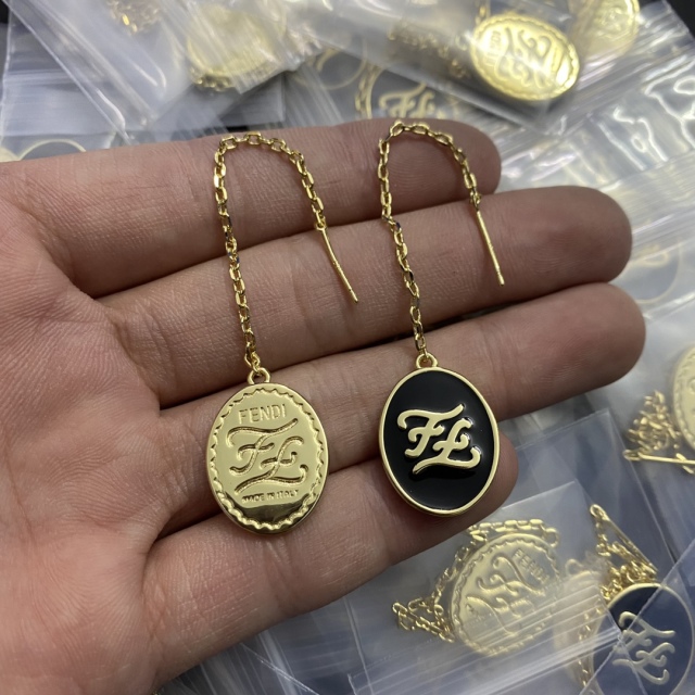 High   Quality  Fashion    Earring   09155386