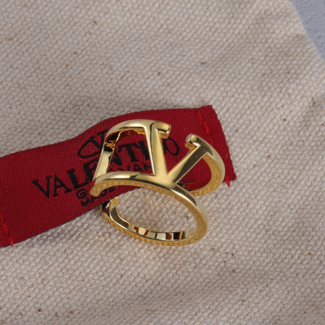 High   Quality  Fashion   Ring    07137010