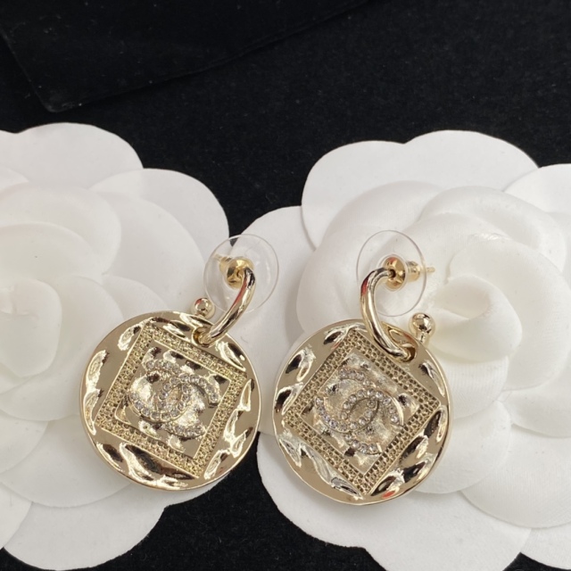 High   Quality  Fashion    Earring    09155534