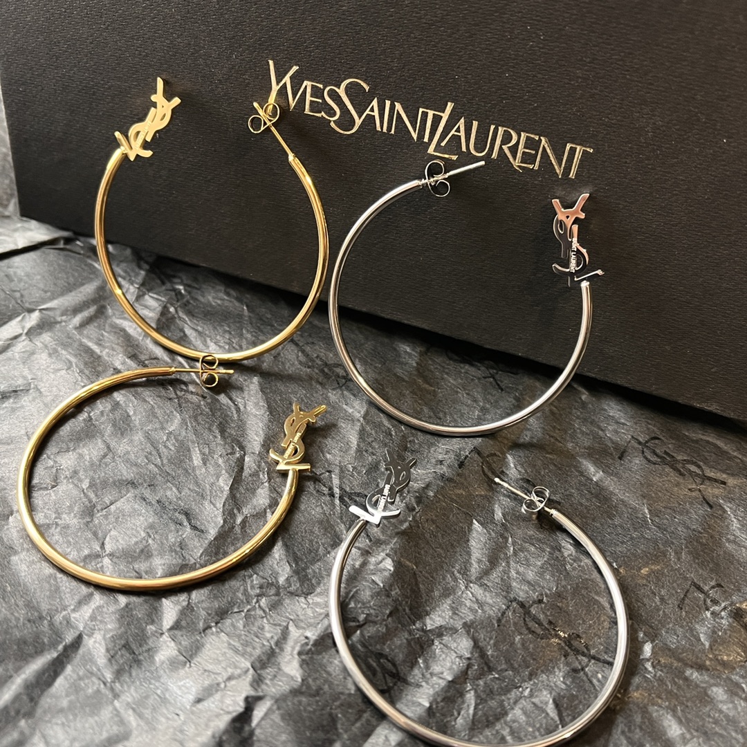 High   Quality   Fashion    Earring   01858