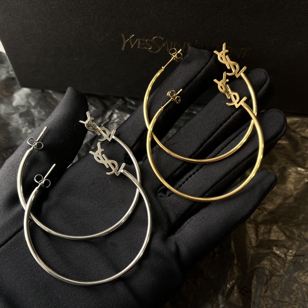 High   Quality   Fashion    Earring   01858