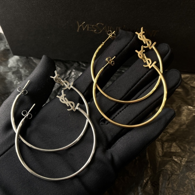 High   Quality   Fashion    Earring   01858