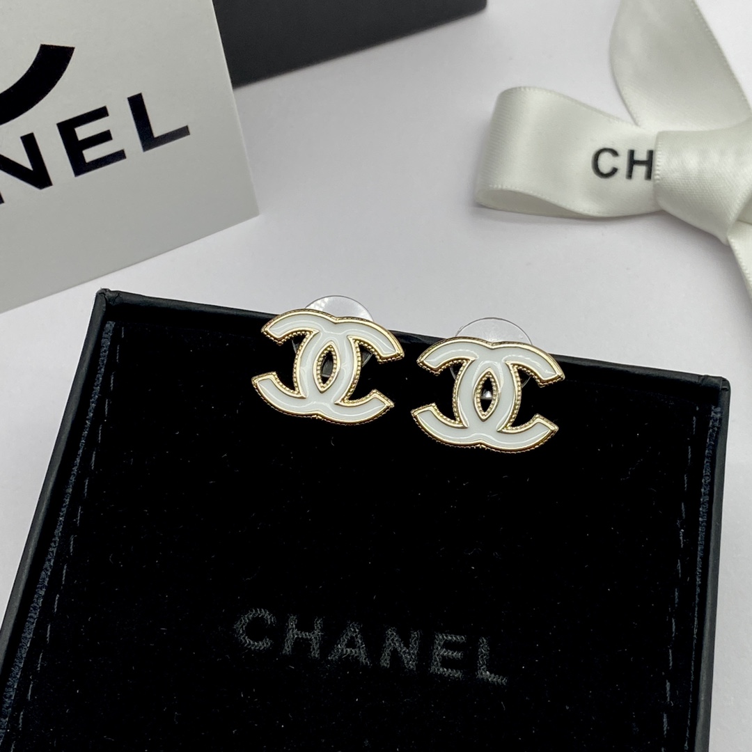 High   Quality  Fashion    Earring    09155707