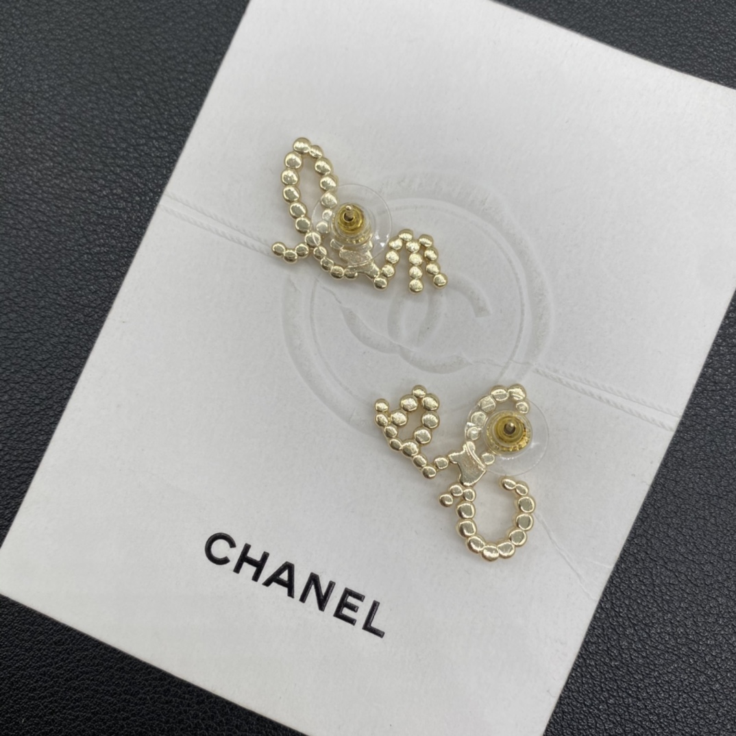 High   Quality  Fashion    Earring    09155706