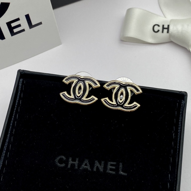 High   Quality  Fashion    Earring    09155707