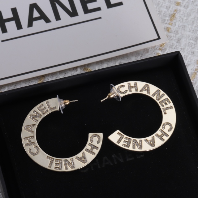High   Quality  Fashion    Earring  07137091