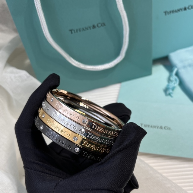 High   Quality   Fashion    Bracelet  01315