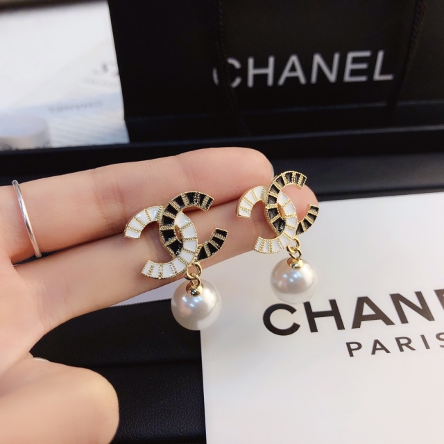 High   Quality   Fashion    Earring   01301