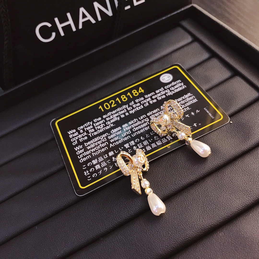 High   Quality   Fashion    Earring   01173