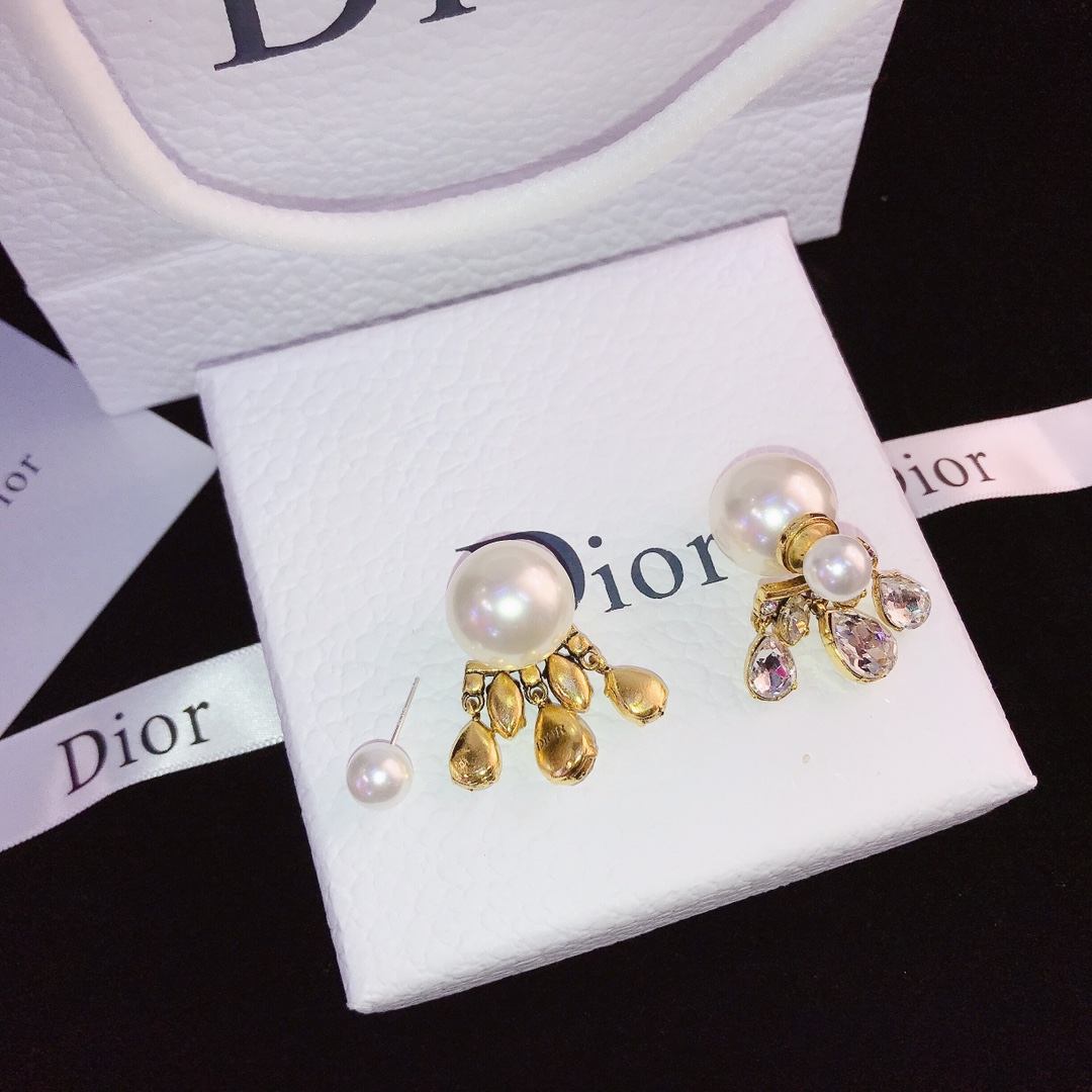 High   Quality   Fashion    Earring   01180