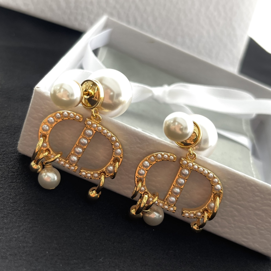 High   Quality  Fashion    Earring    07155730