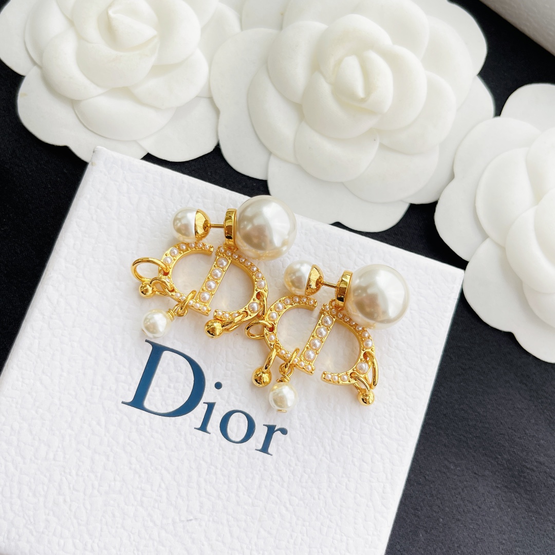 High   Quality  Fashion    Earring    07155730