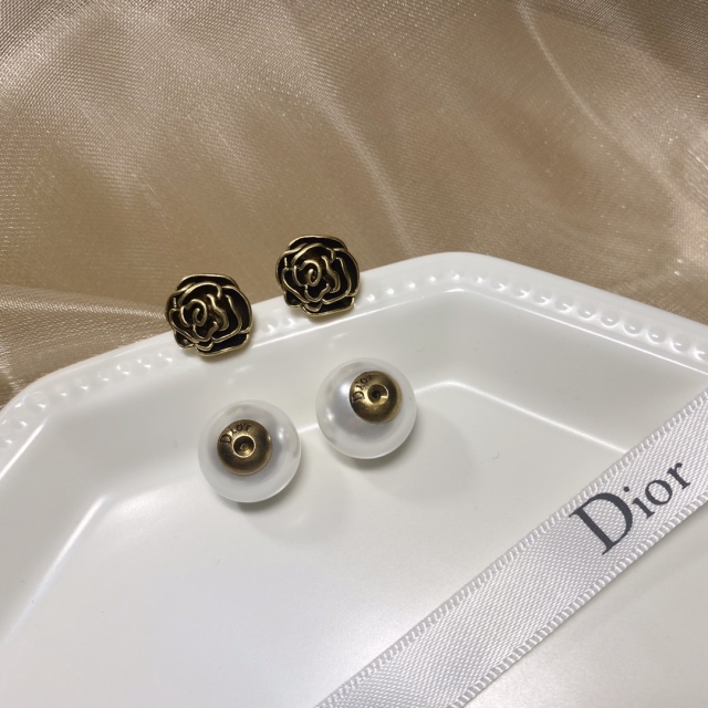 High   Quality  Fashion    Earring    09155761
