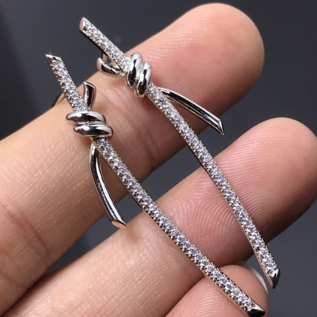 High   Quality  Fashion   Earring   03129608