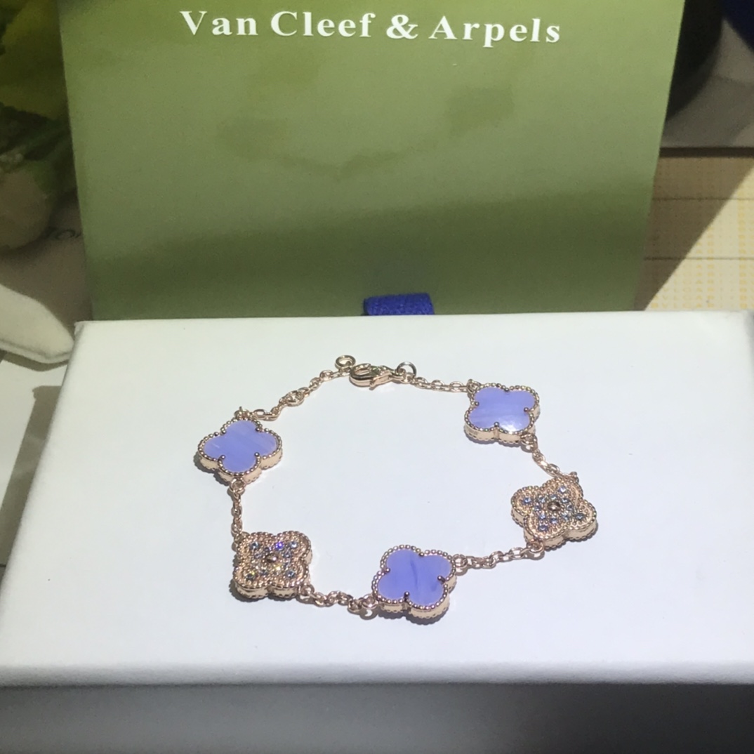 High   Quality  Fashion   Bracelet      03101930