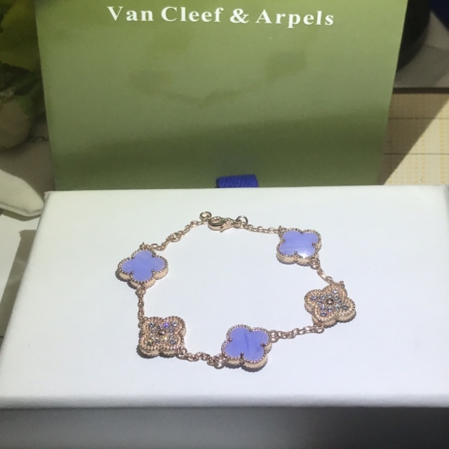 High   Quality  Fashion   Bracelet      03101930