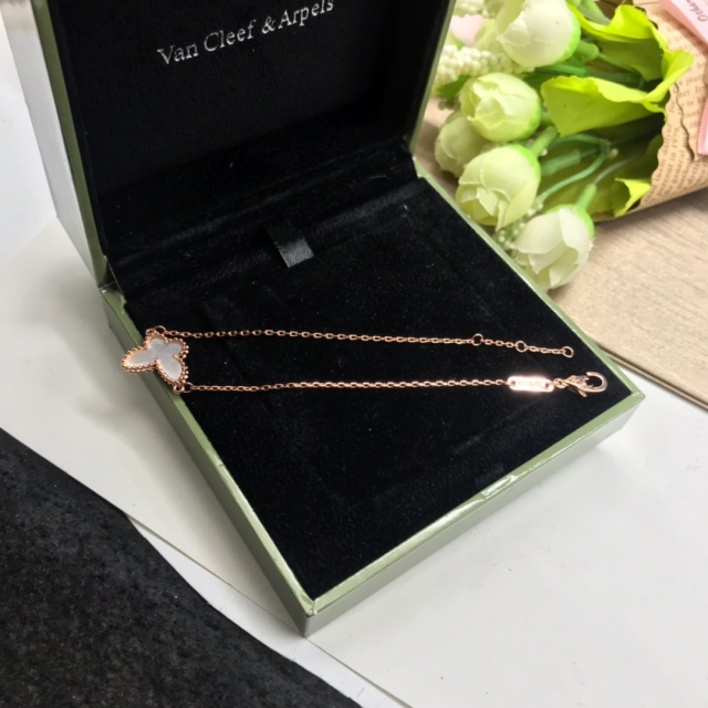 High   Quality  Fashion   Bracelet      03101809