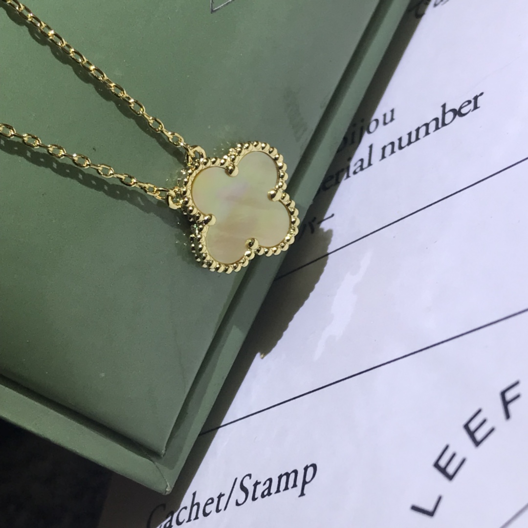 High   Quality  Fashion   Necklace   03102084