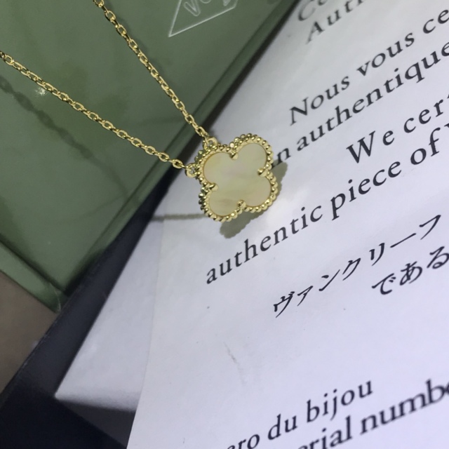 High   Quality  Fashion   Necklace   03102084