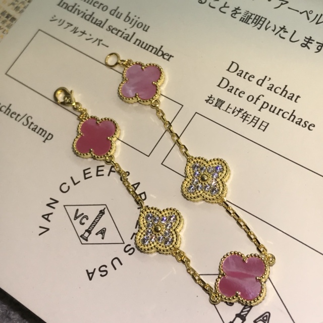 High   Quality  Fashion   Bracelet      03102081
