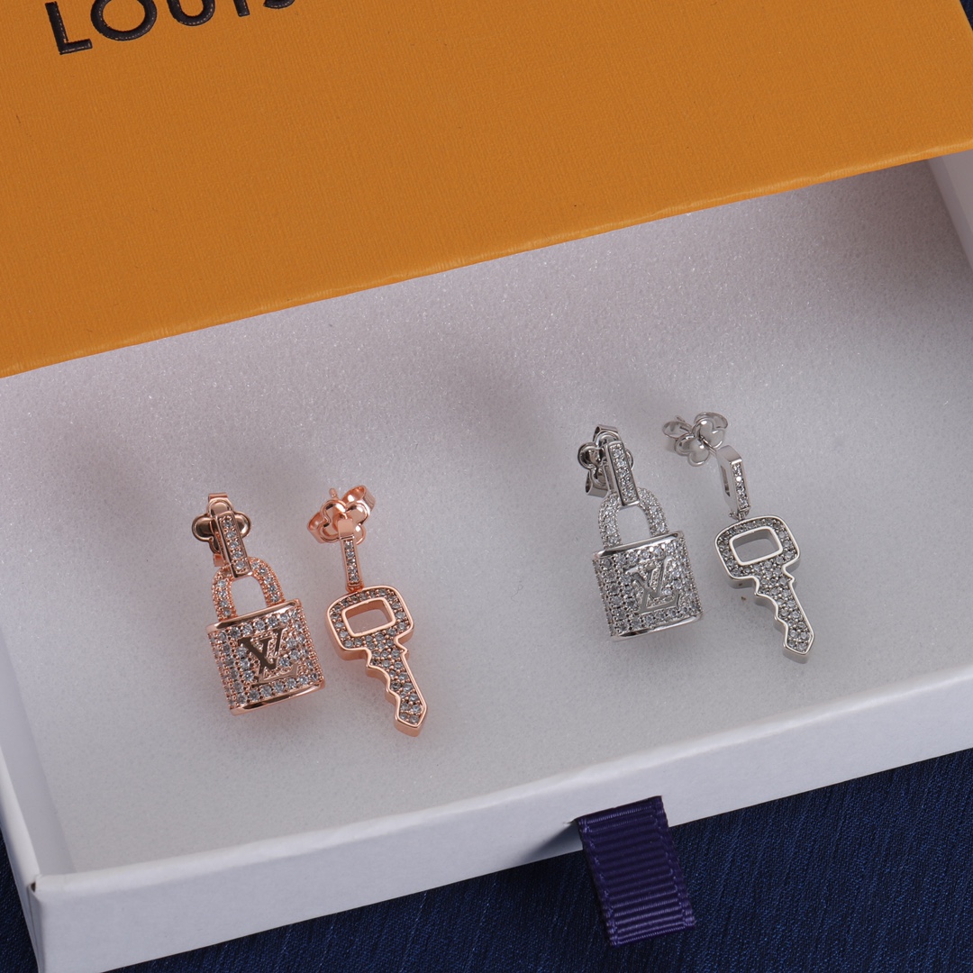 High   Quality  Fashion   Earring  07137266