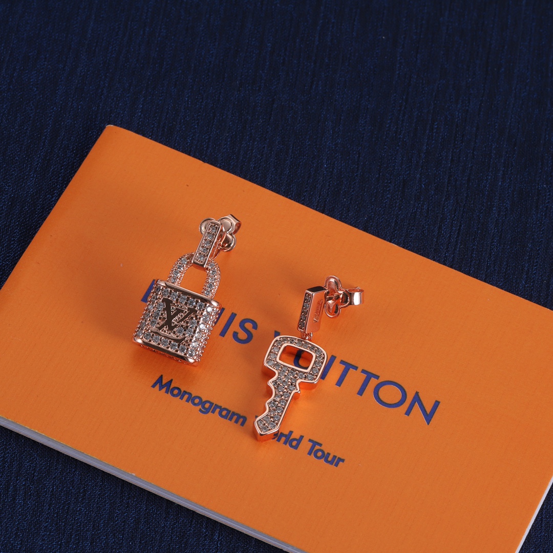 High   Quality  Fashion   Earring  07137266