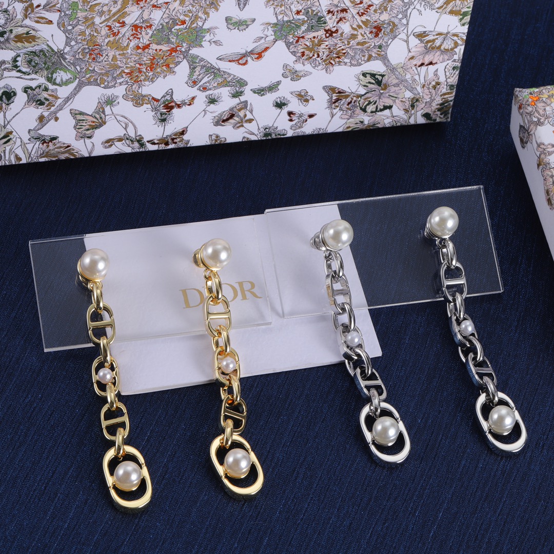 High   Quality  Fashion   Earring   07137262