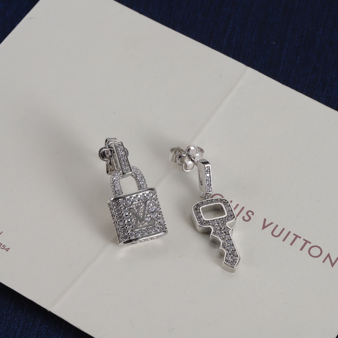 High   Quality  Fashion   Earring  07137266