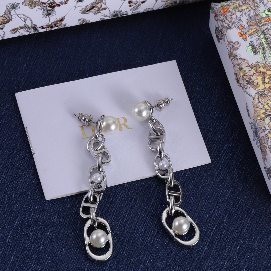 High   Quality  Fashion   Earring   07137262