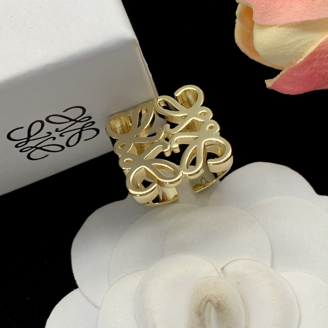 High   Quality  Fashion   Ring  07120383