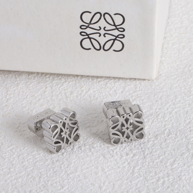 High   Quality  Fashion   Earring  07122020