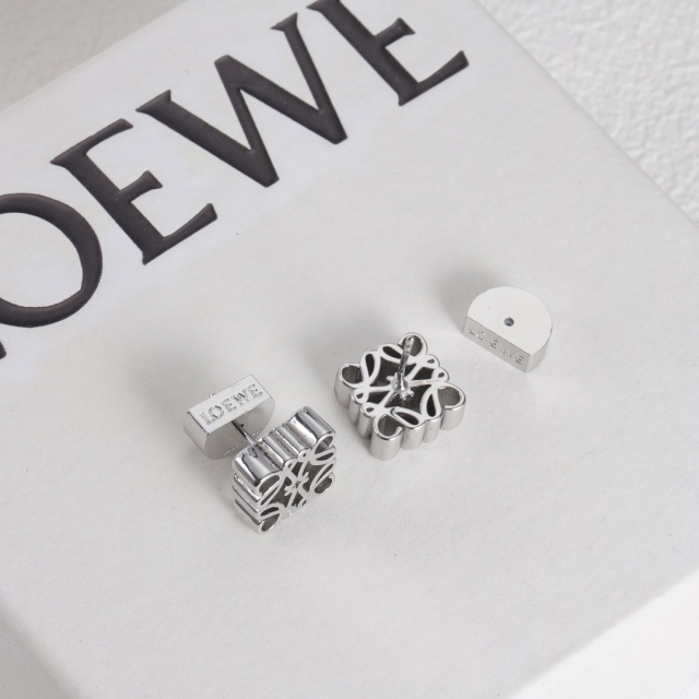 High   Quality  Fashion   Earring  07122020